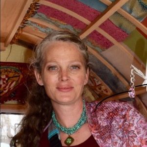 Meet your Posher, Tabitha